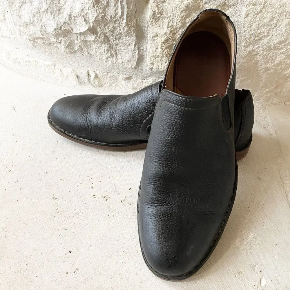 Trask Slip On Leather Loafers Model 30 1075‎ Men’s Size 11 Black Vibram Casual
